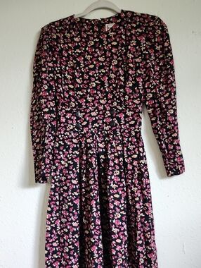 Vintage Karin Stevens Long Sleeve Floral Midi Dress in Black and Pink - Women